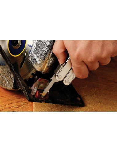 Leatherman 19 Usos SUPER TOOL® 300...